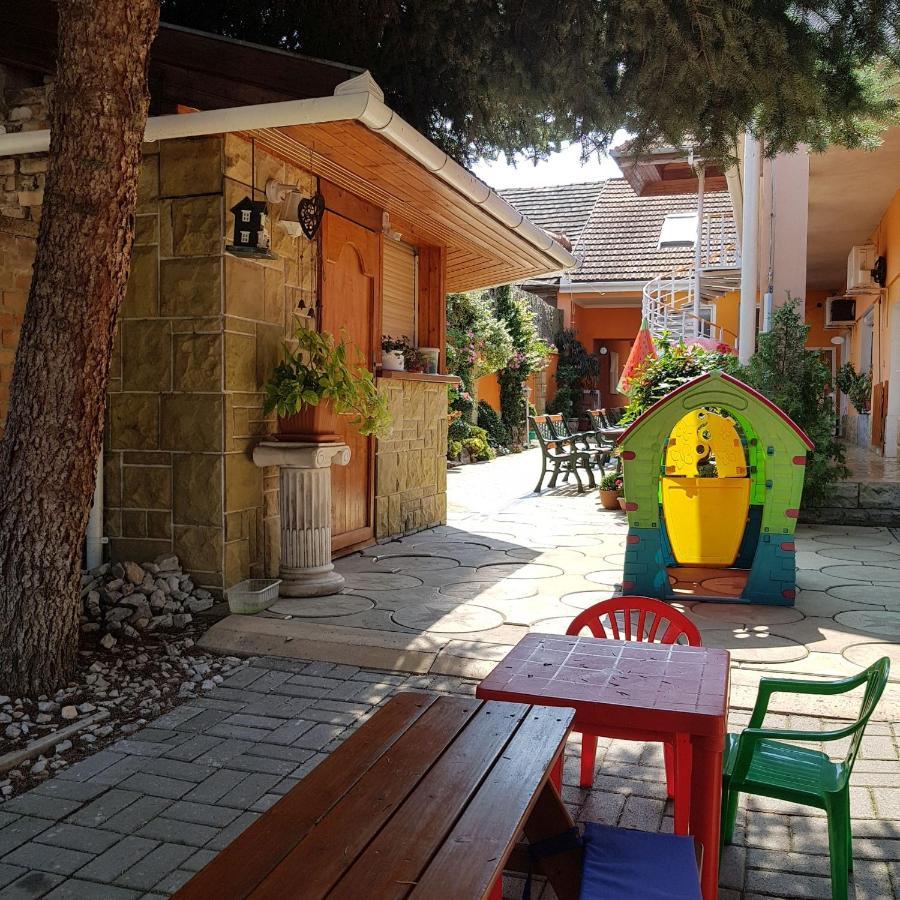 Penzion Kormos Štúrovo Dış mekan fotoğraf